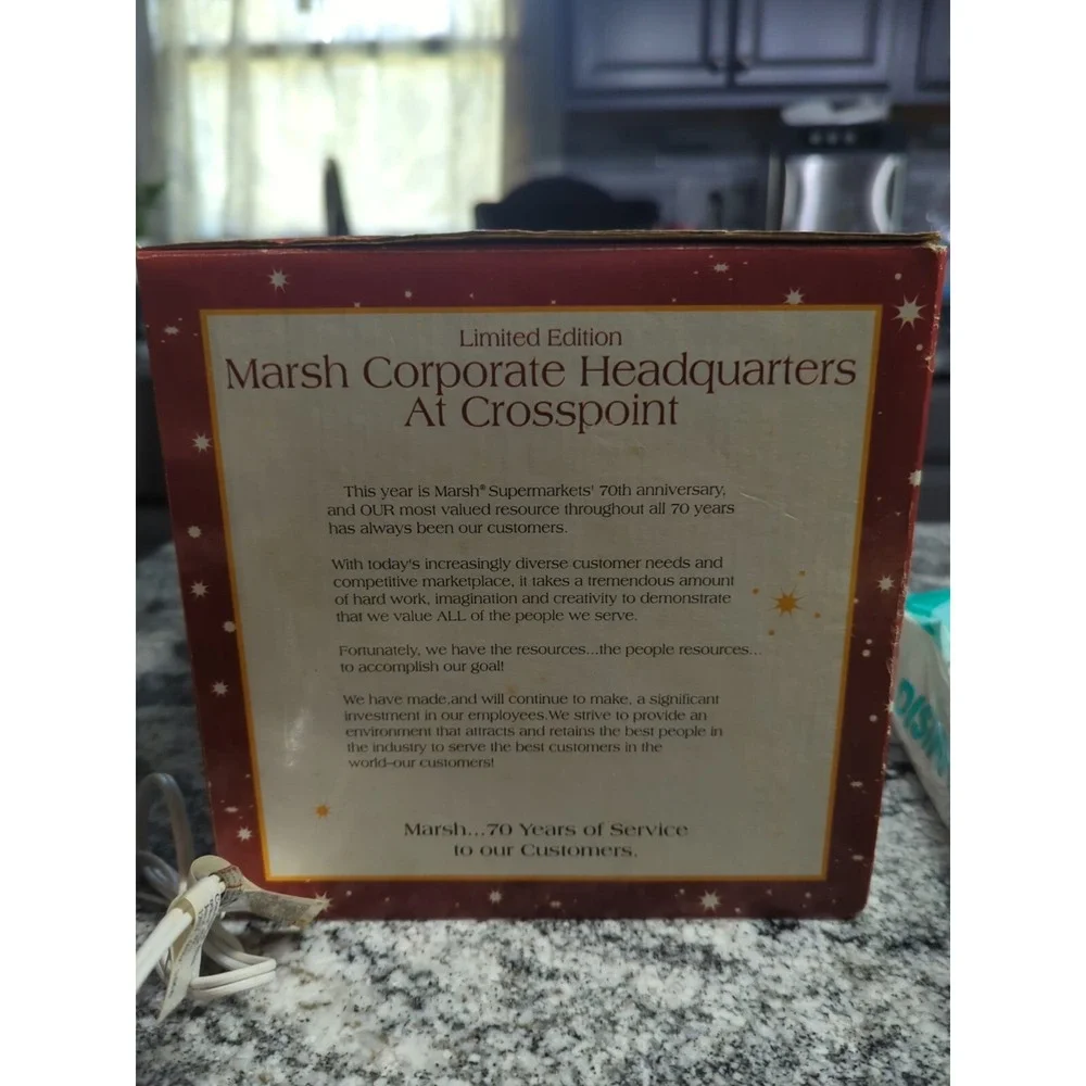 Christmas Village - Marsh Corporate Headquarters At Crosspoint - Vintage - Light